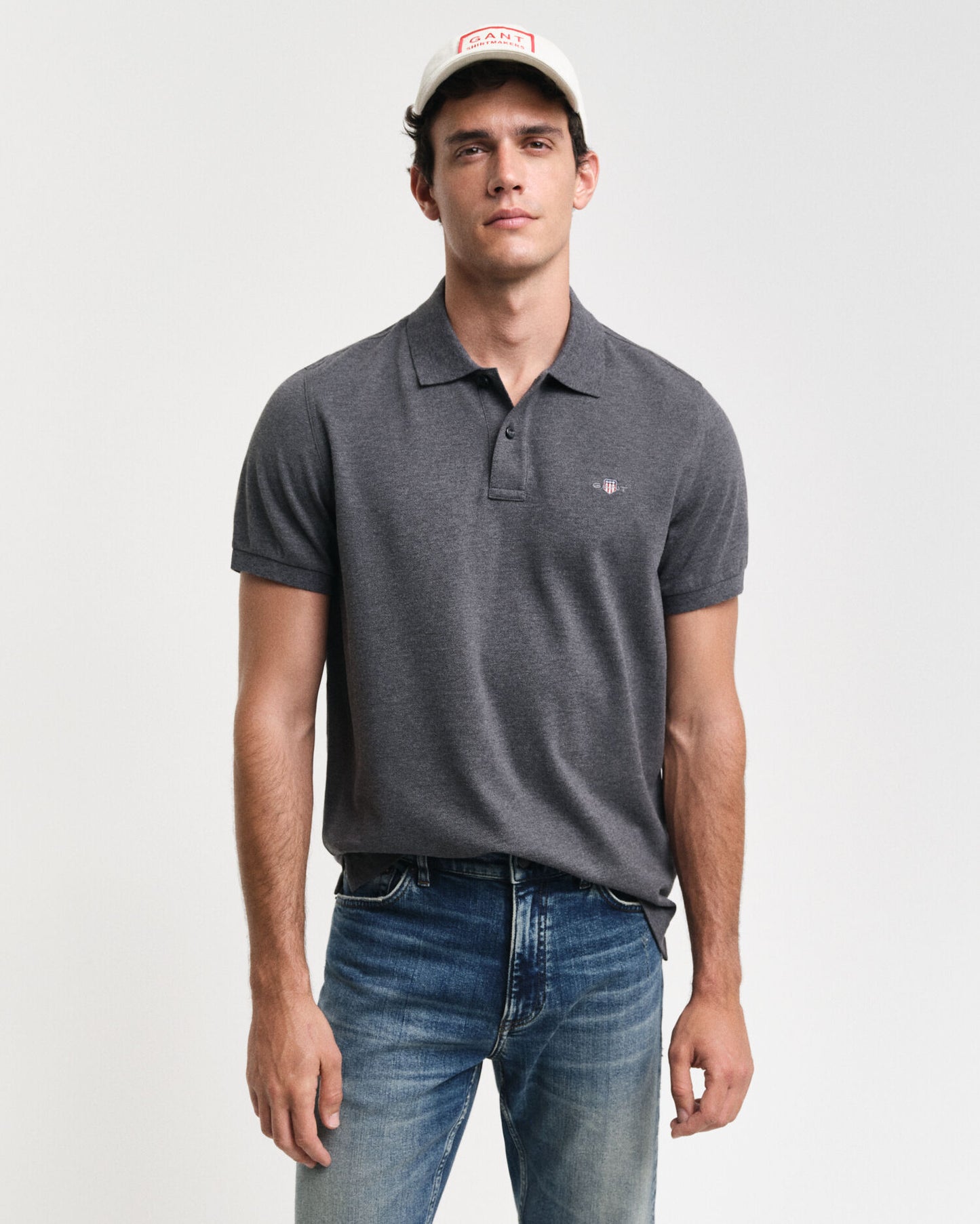 Polo en piqué à coupe droite et écusson