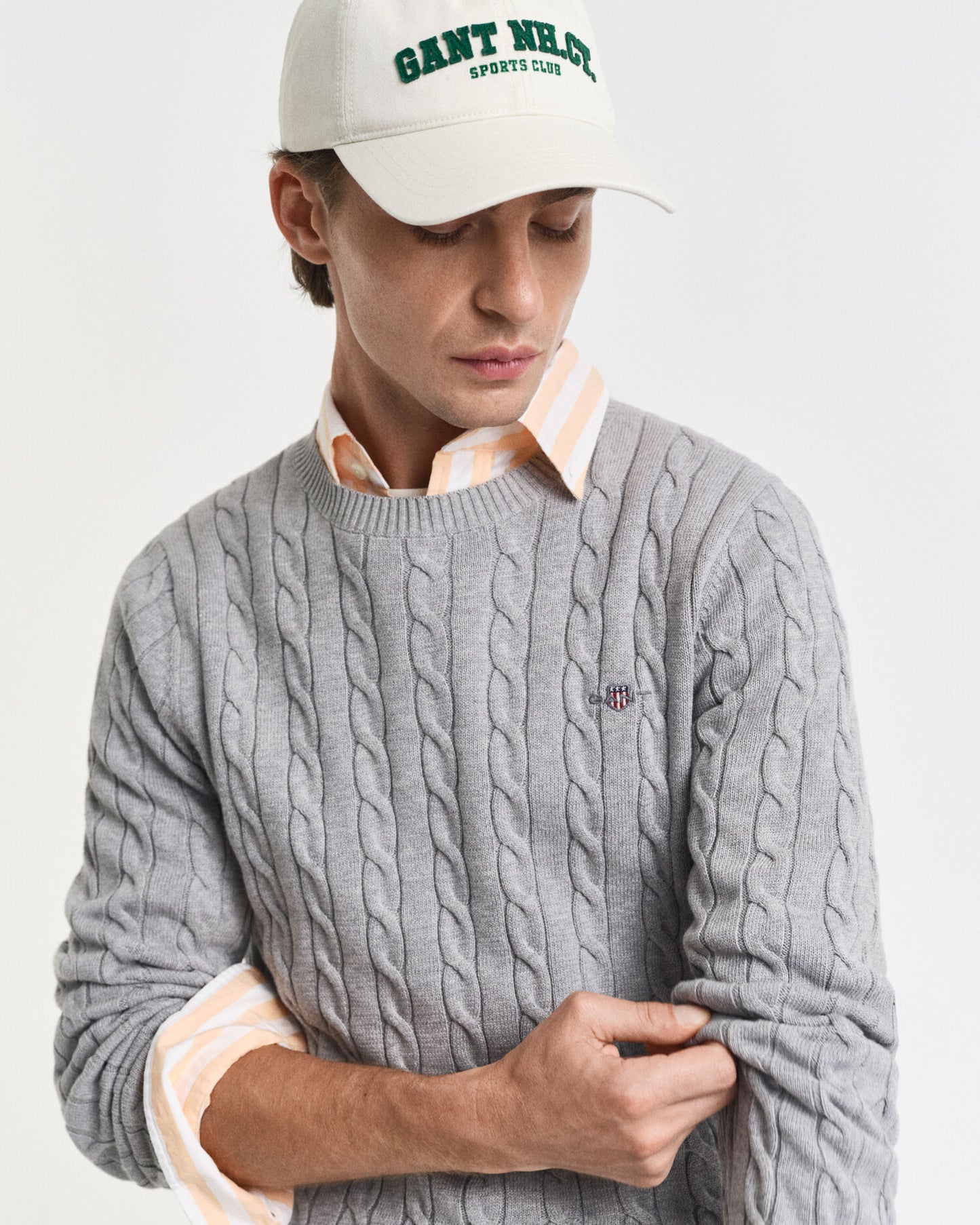Pull ras du cou en maille torsadée de coton