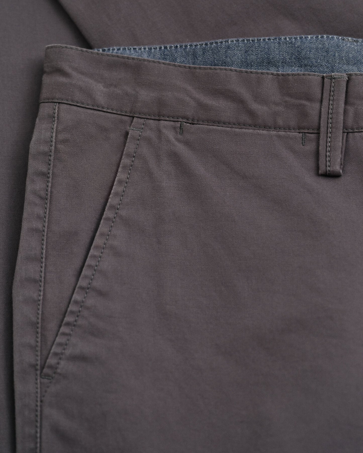 Pantalon Chino Ajusté en Twill