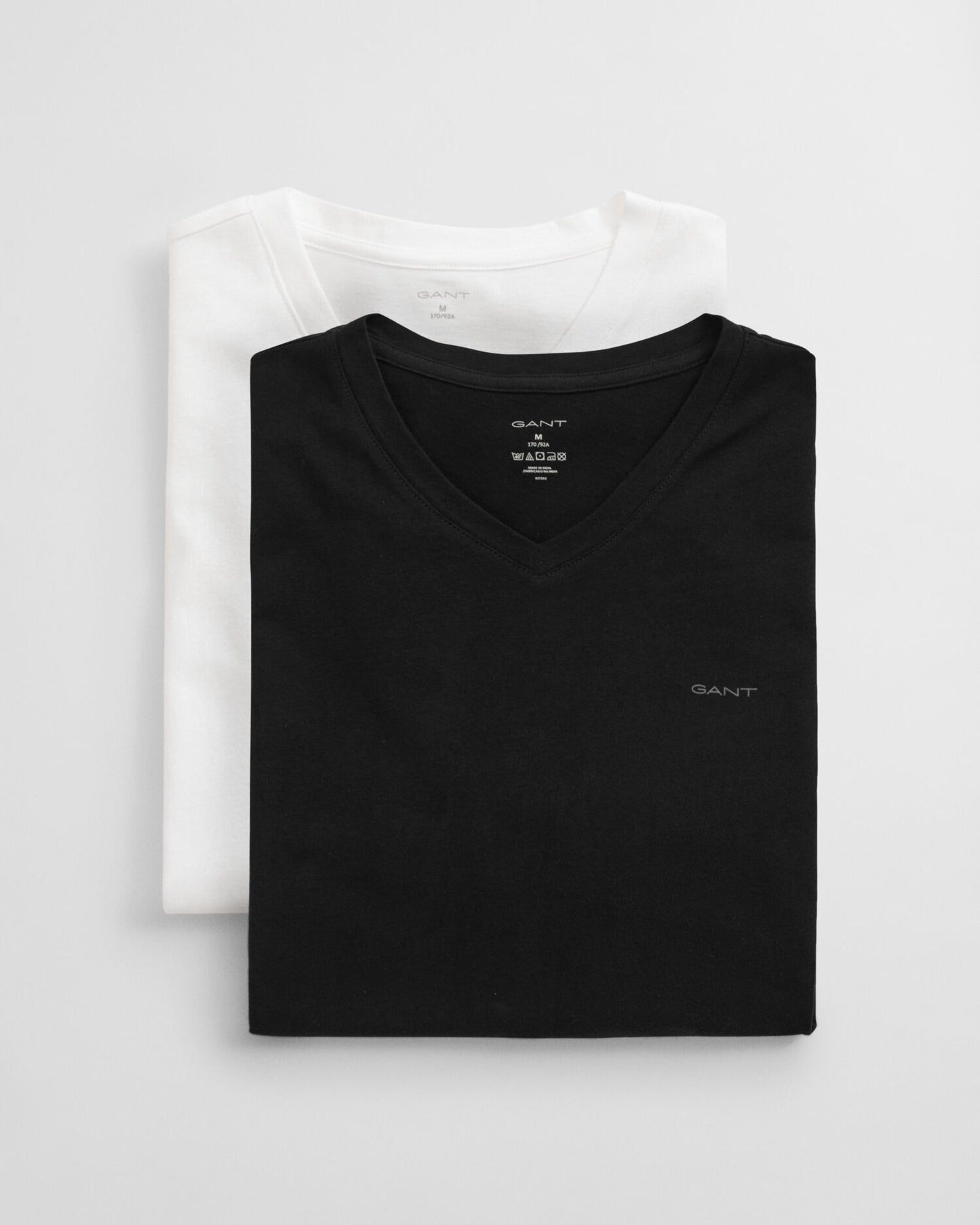 Lot de 2 T-shirts Col V