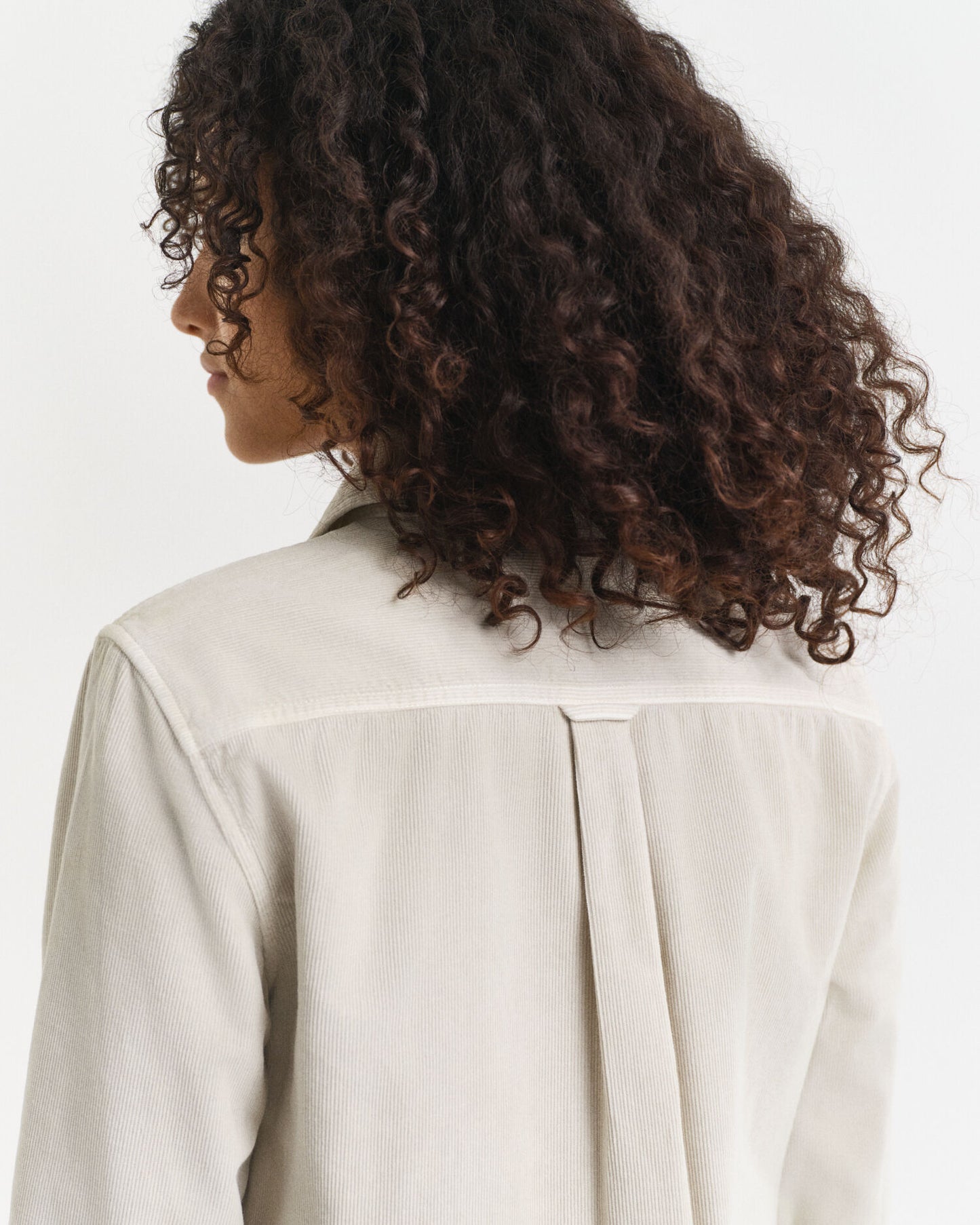 Chemise en velours côtelé coupe droite