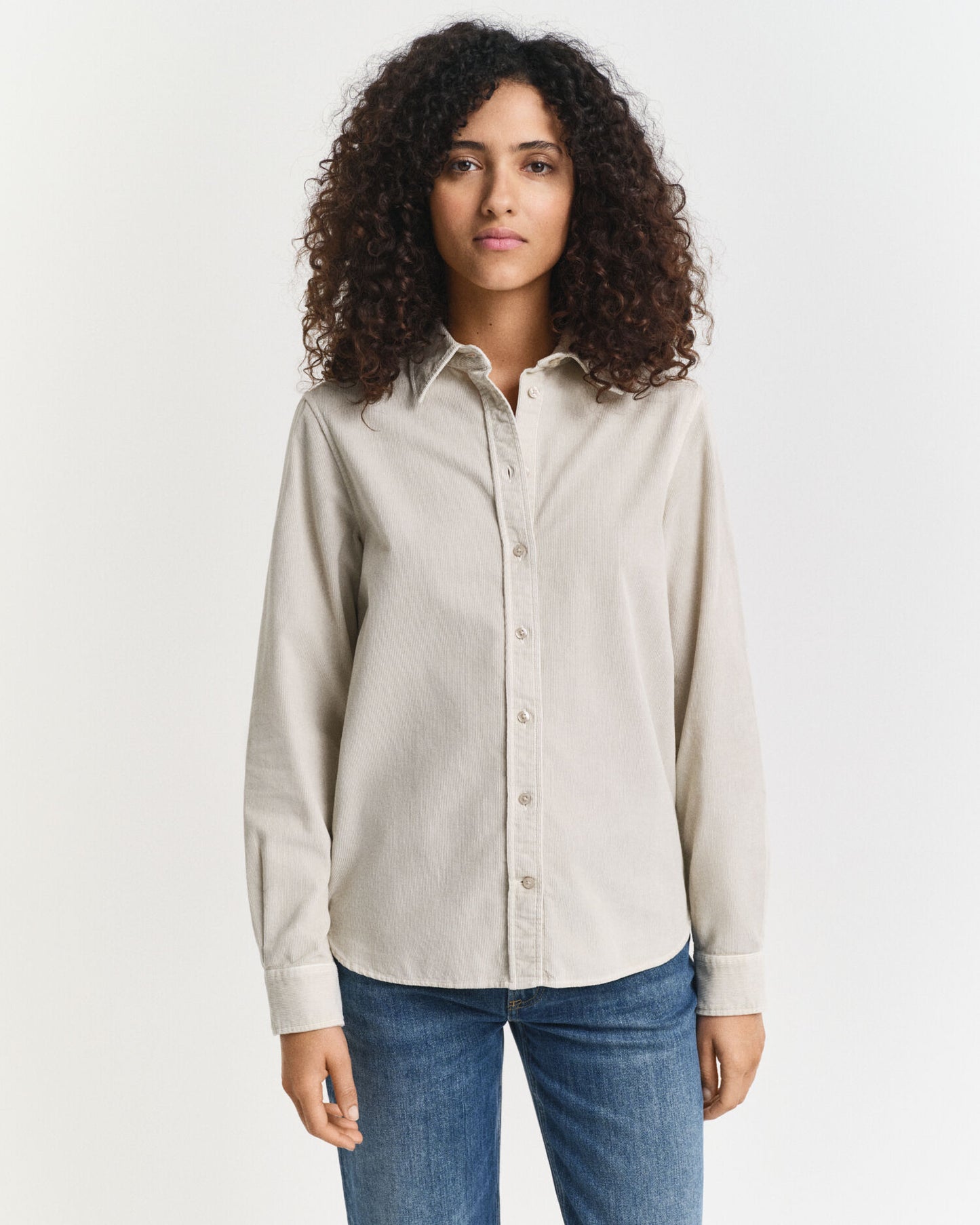 Chemise en velours côtelé coupe droite