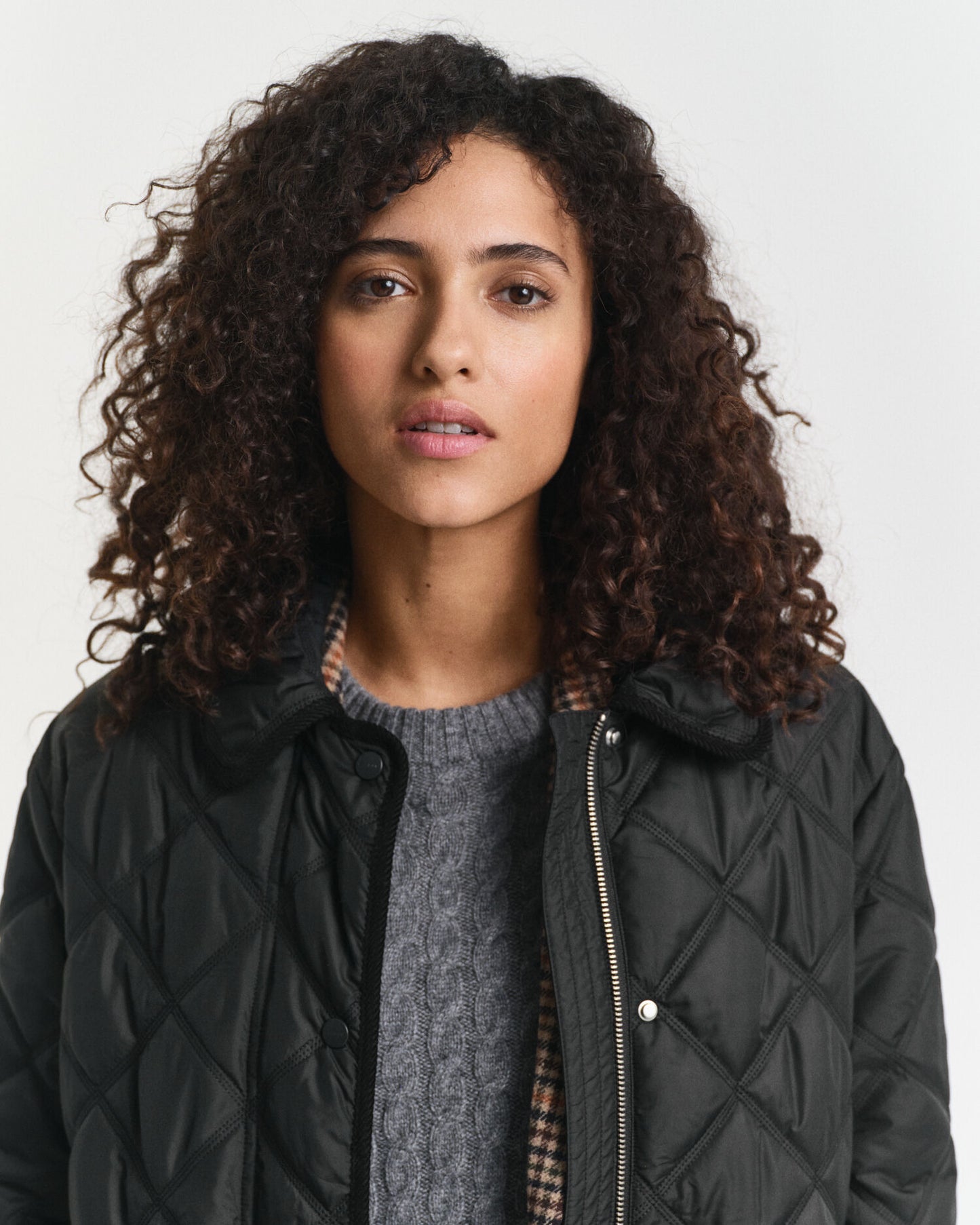 Steppjacke mit Kordbesatz