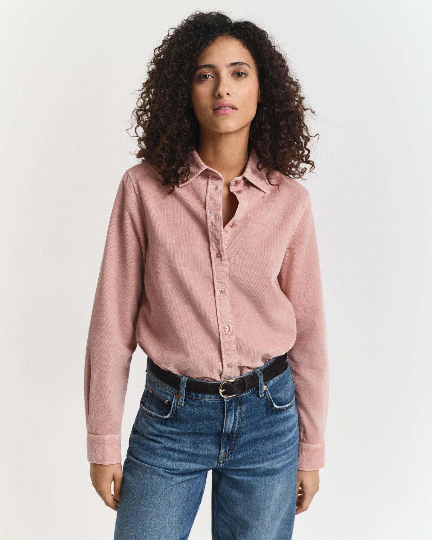 Chemise en velours côtelé coupe droite