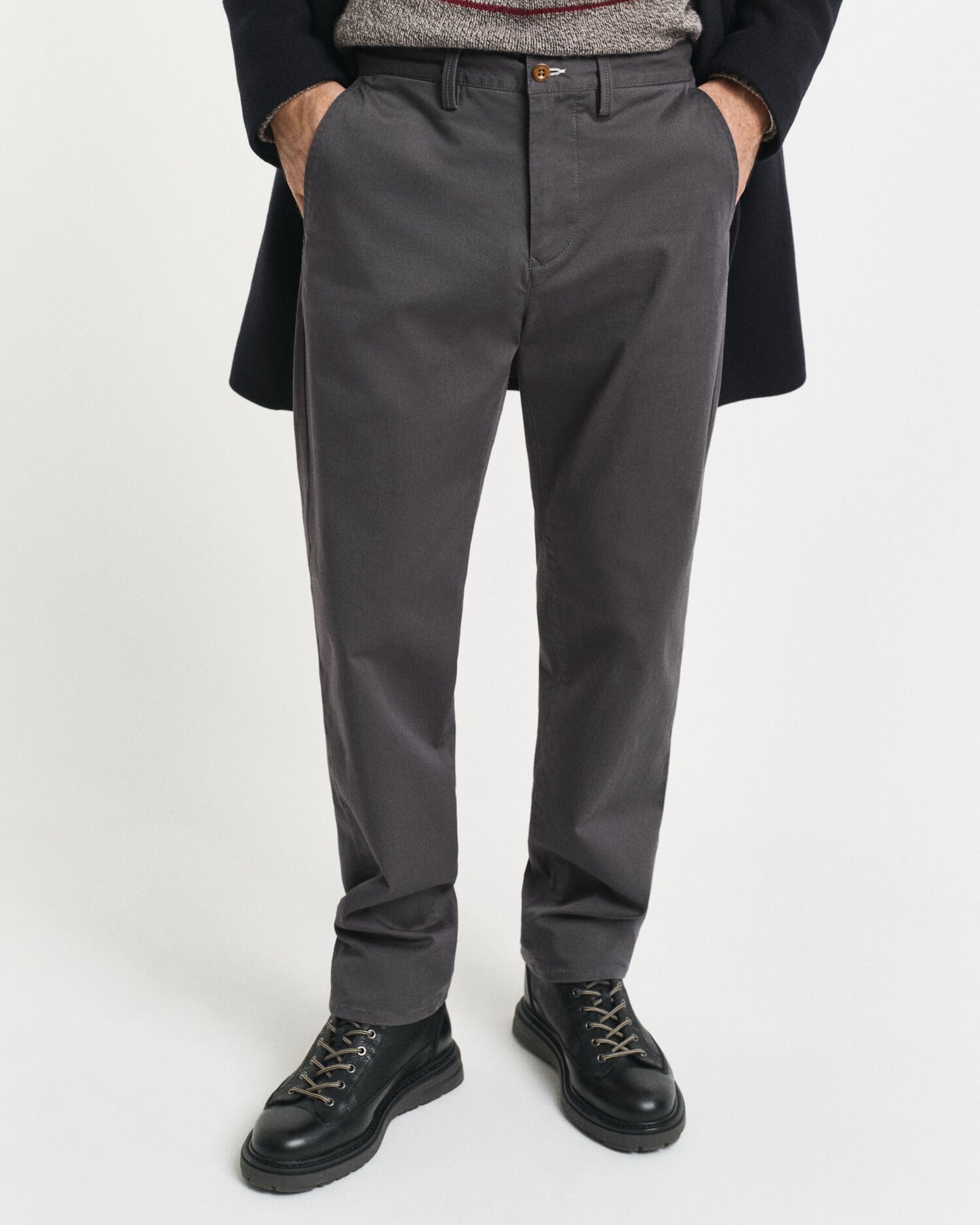 Chino en sergé coupe droite