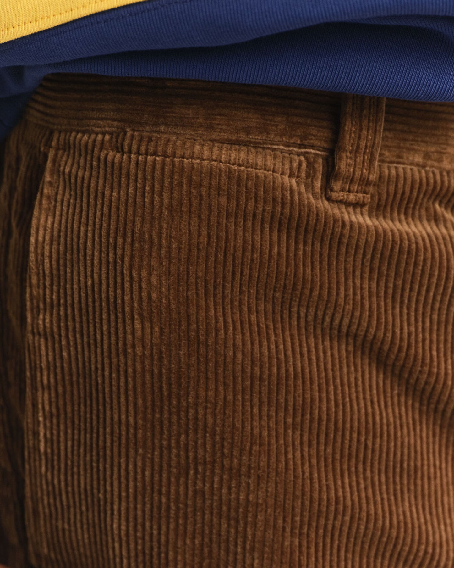 Pantalon en velours côtelé coupe droite