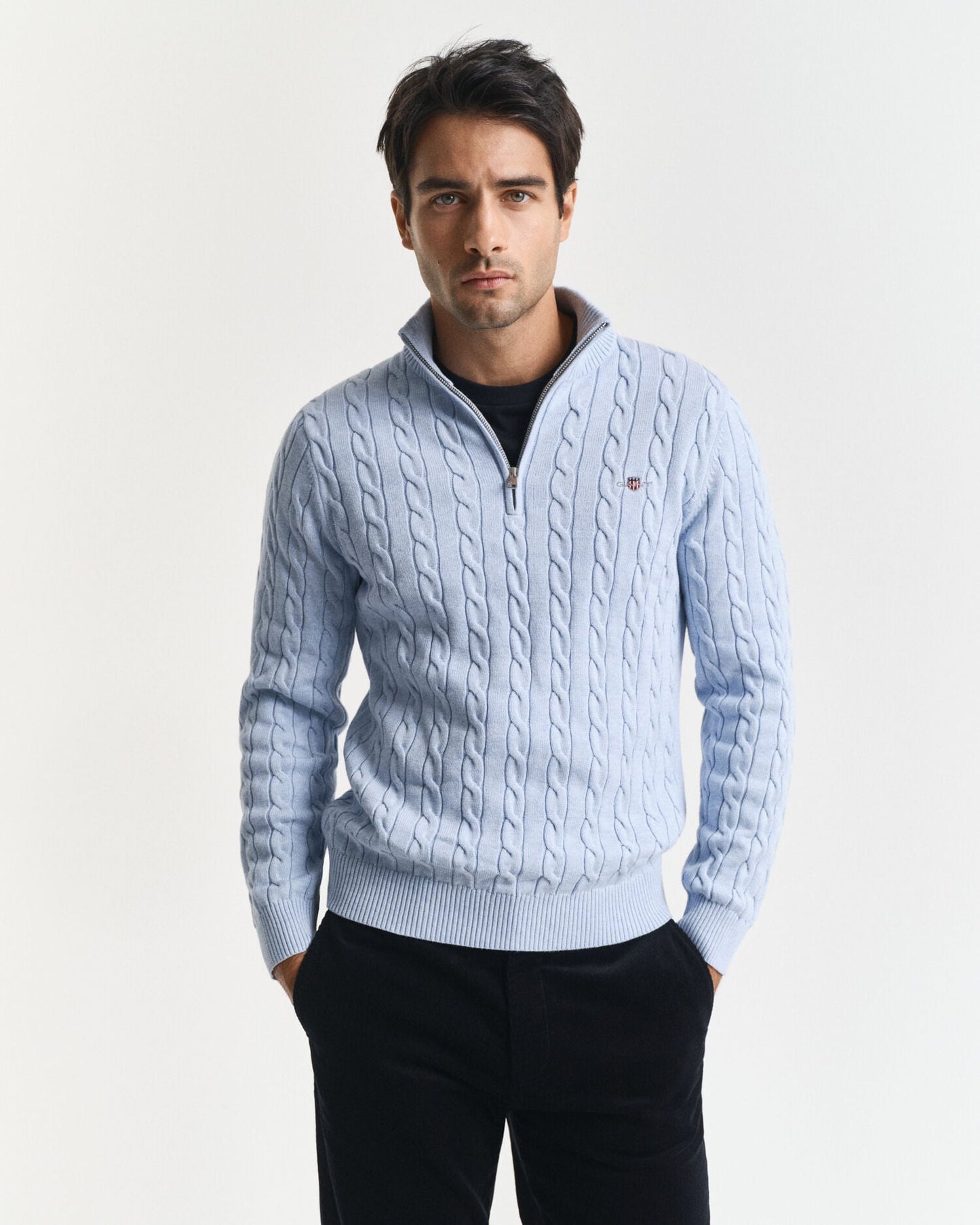 Baumwollpullover mit Zopfmuster und halbem Reißverschluss