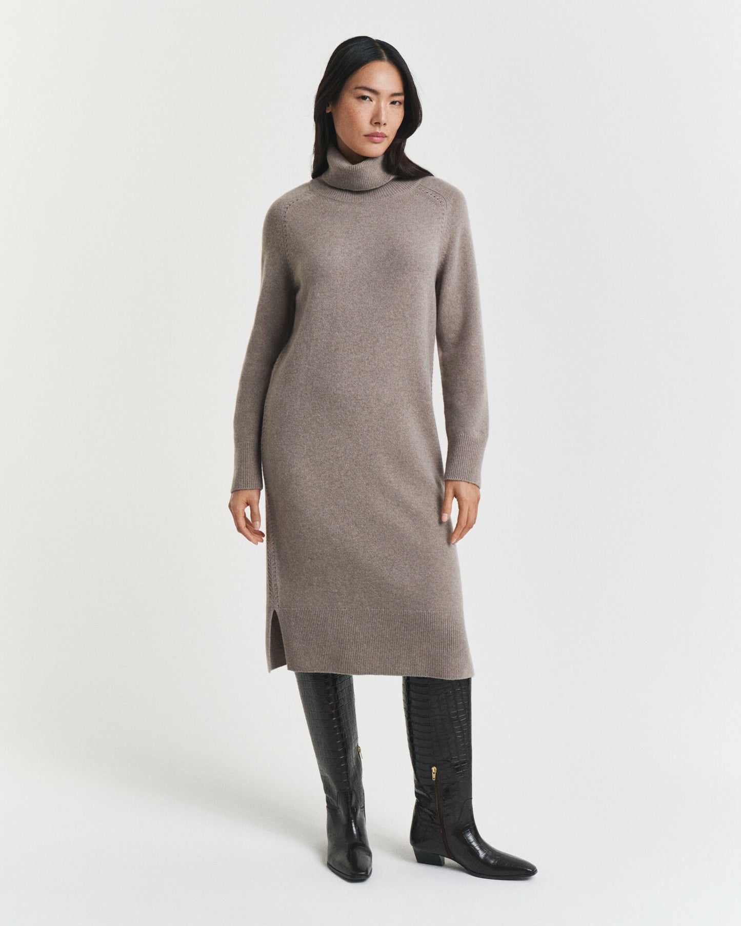 Robe col roulé en maille