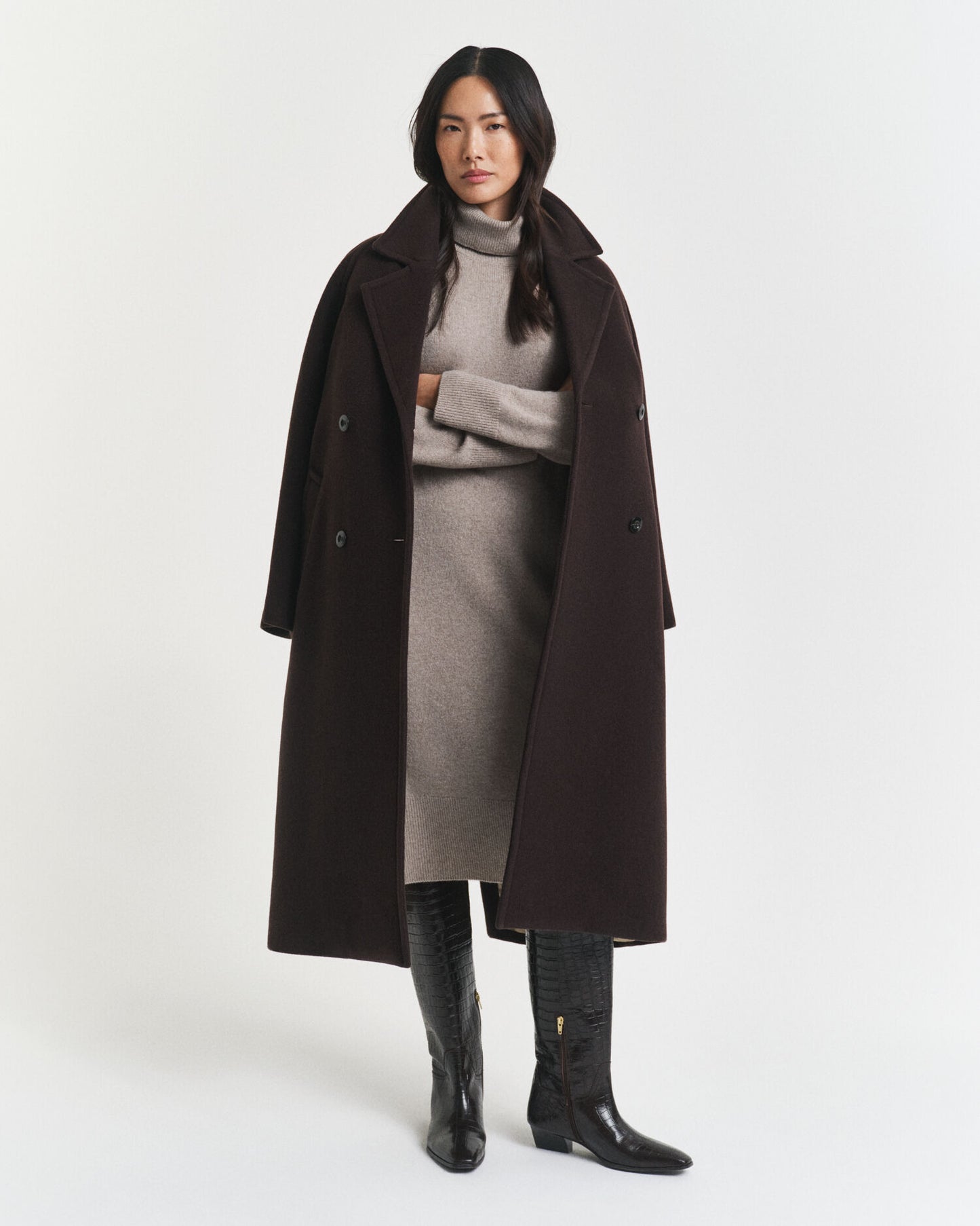 Rollkragenkleid mit Strickdetails
