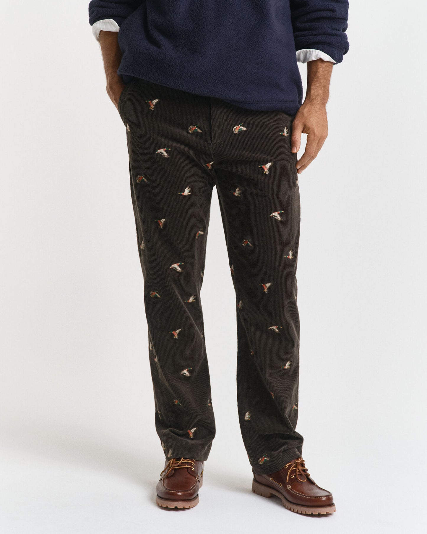 Gerade geschnittene Cordhose mit Stickerei