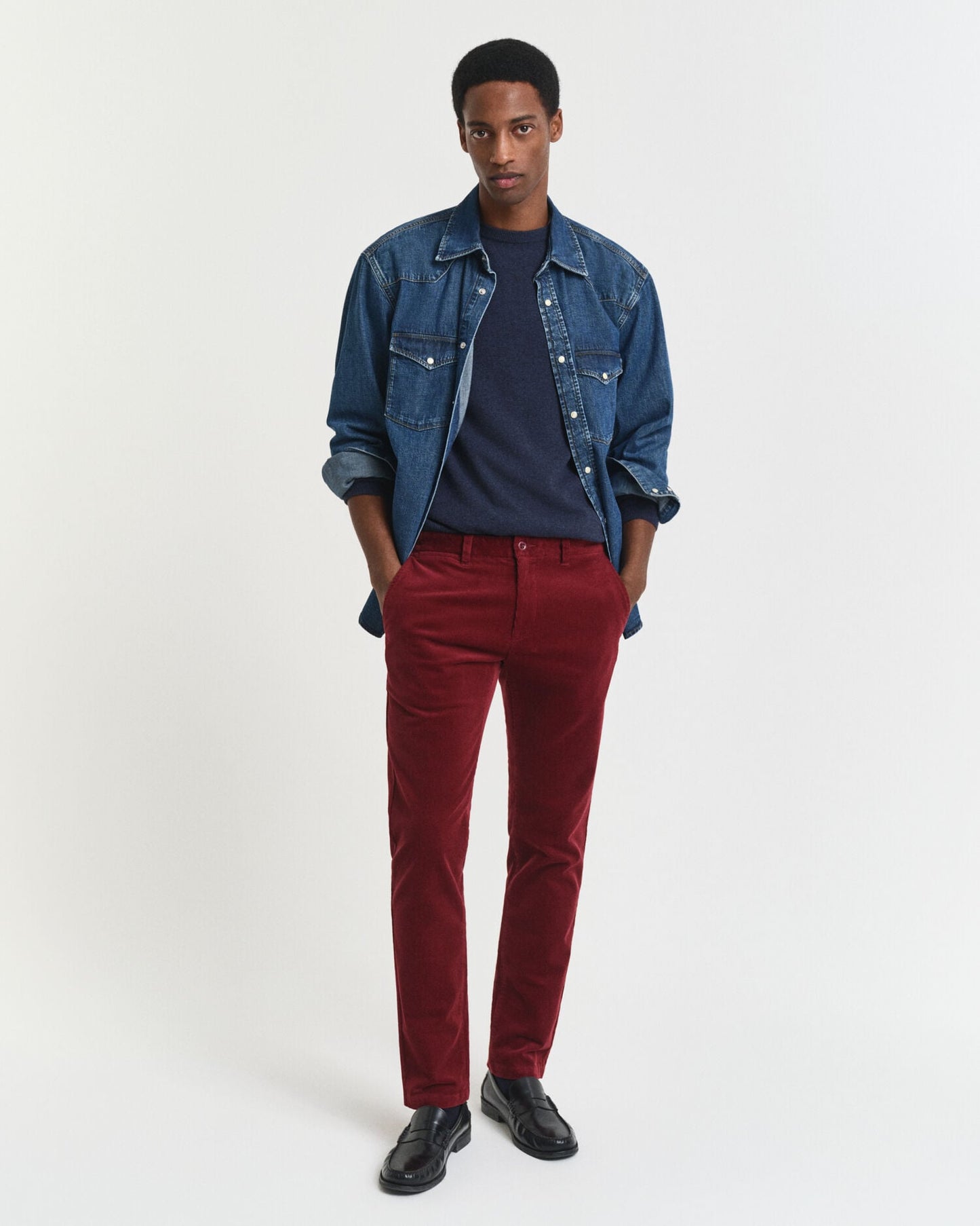 Pantalon chino en velours côtelé coupe ajustée