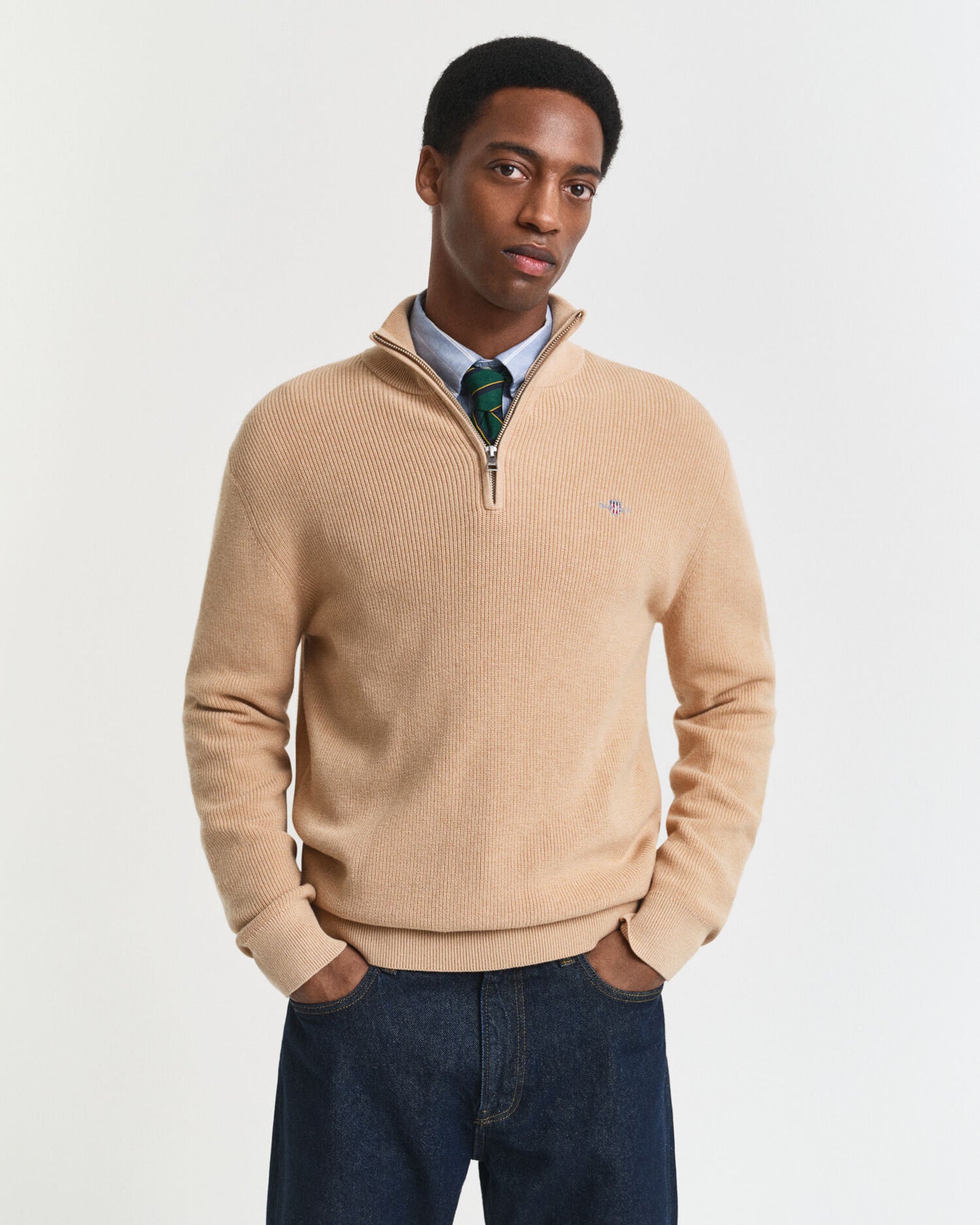 Gerippter Pullover aus Baumwolle und Merinowolle mit halbem Reißverschluss