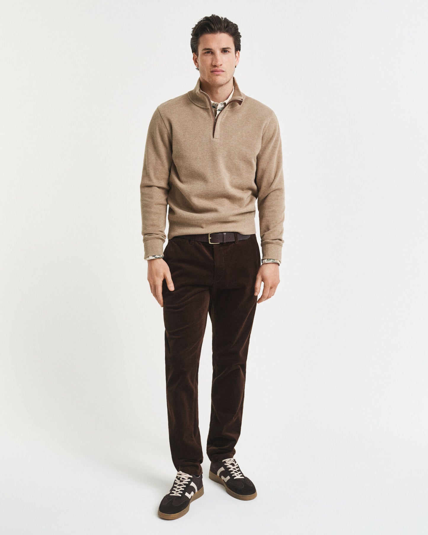 Pantalon Chino en Velours Côtelé Coupe Ajustée