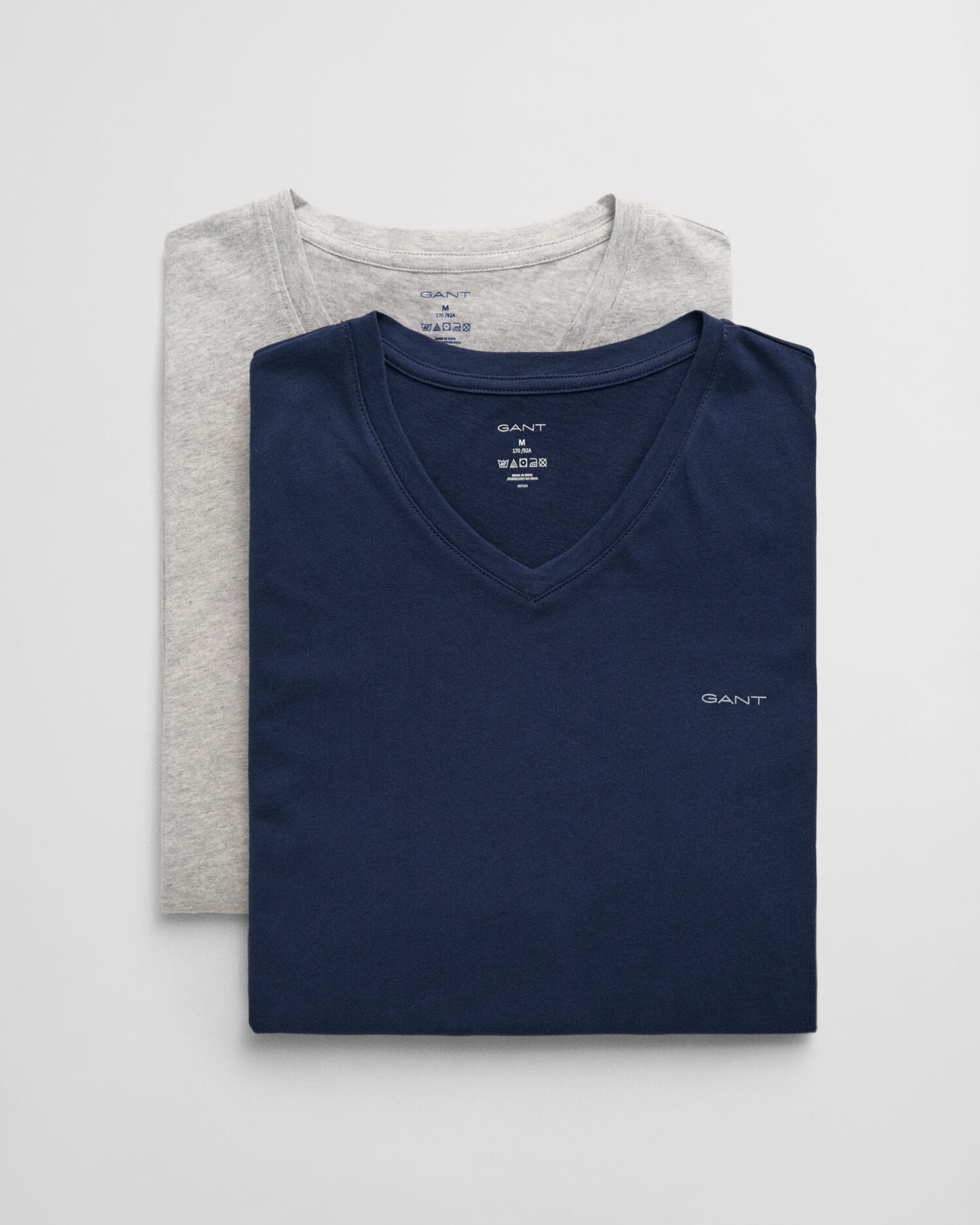 Lot de 2 T-shirts Col V
