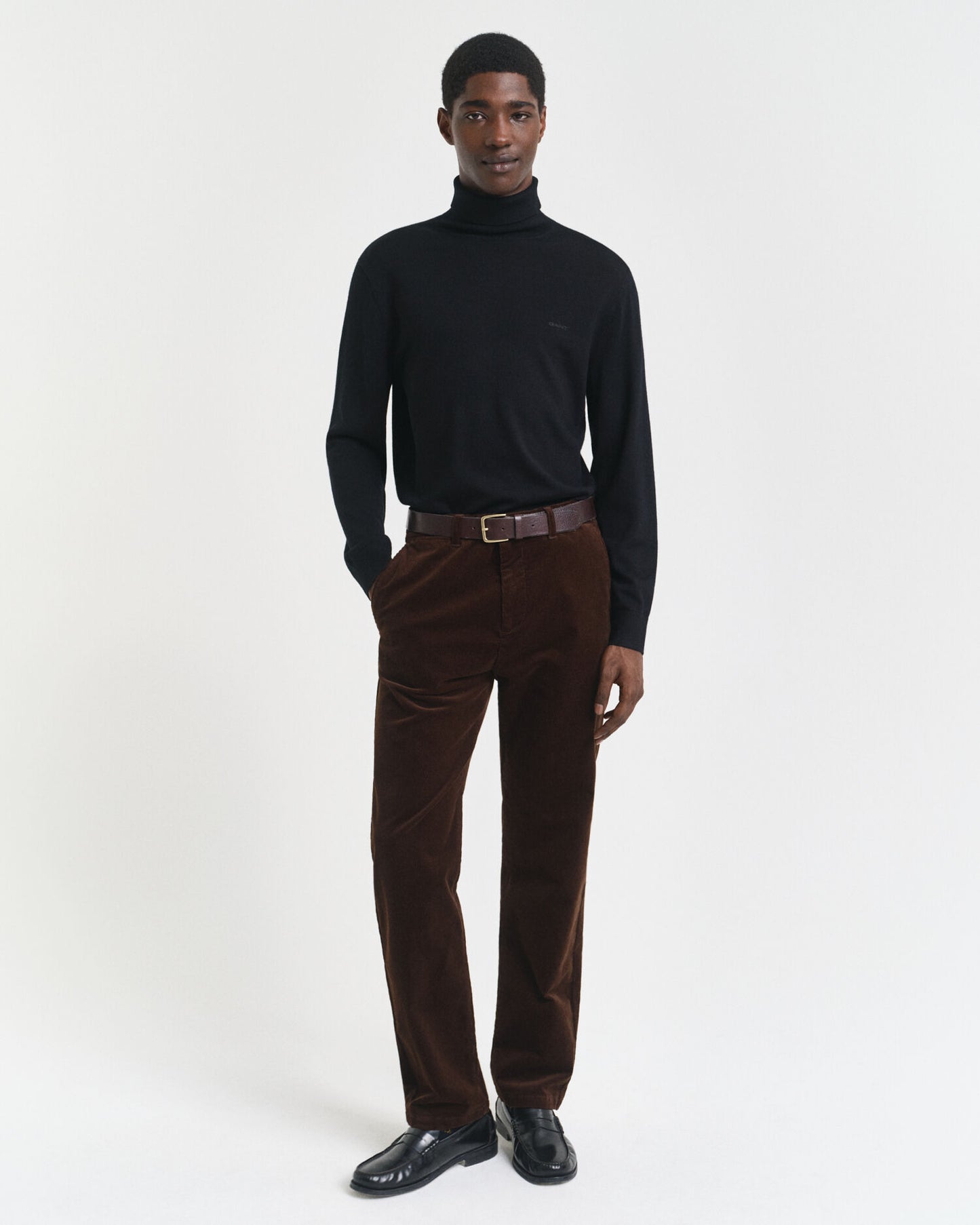 Pantalon chino en velours côtelé coupe droite