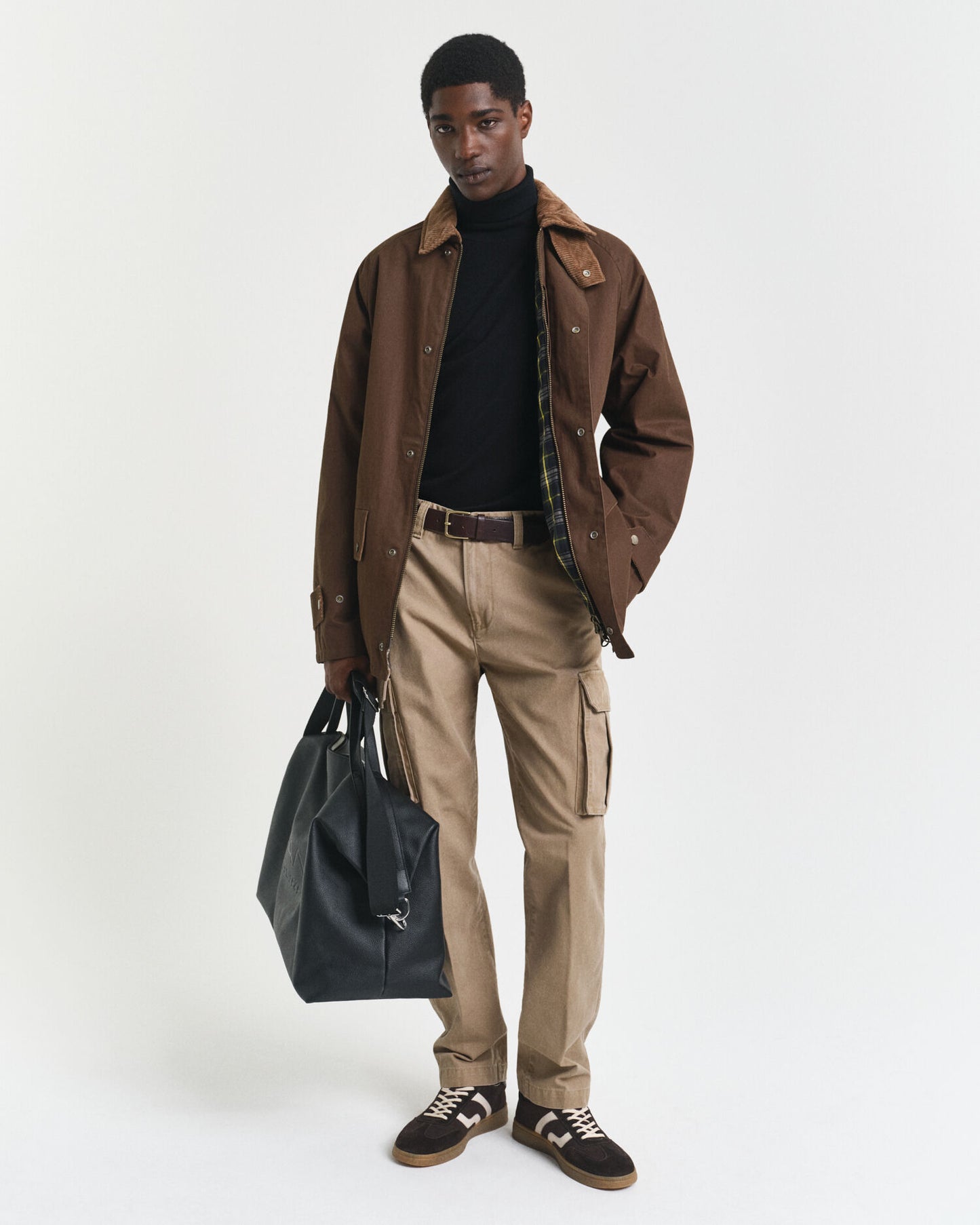 Pantalon cargo en sergé de coton coupe droite