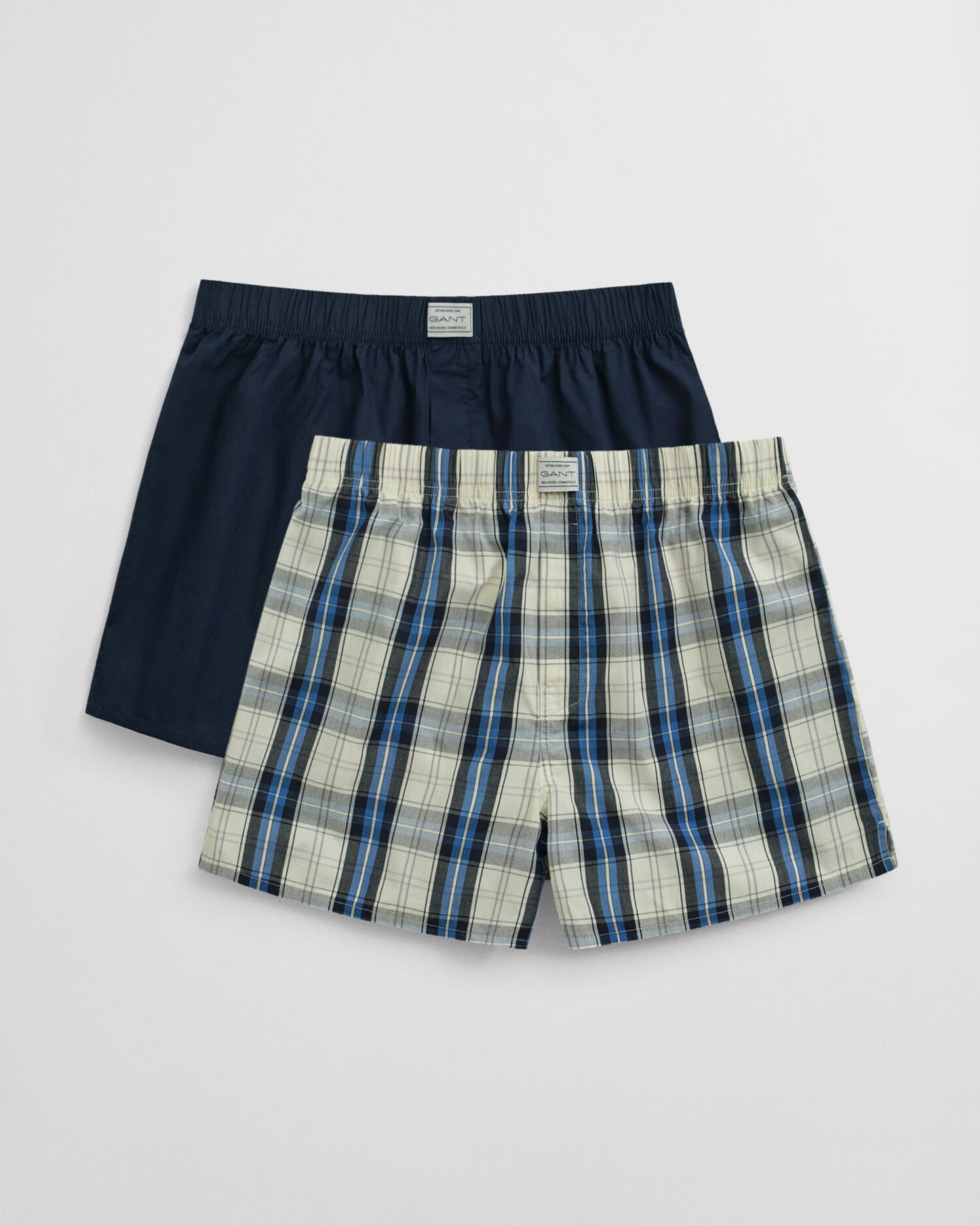 Lot de 2 boxers, un à carreaux et un uni