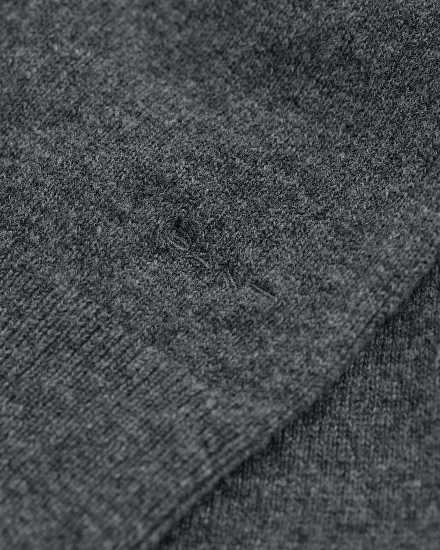 Feinste Lammwoll-Strickjacke