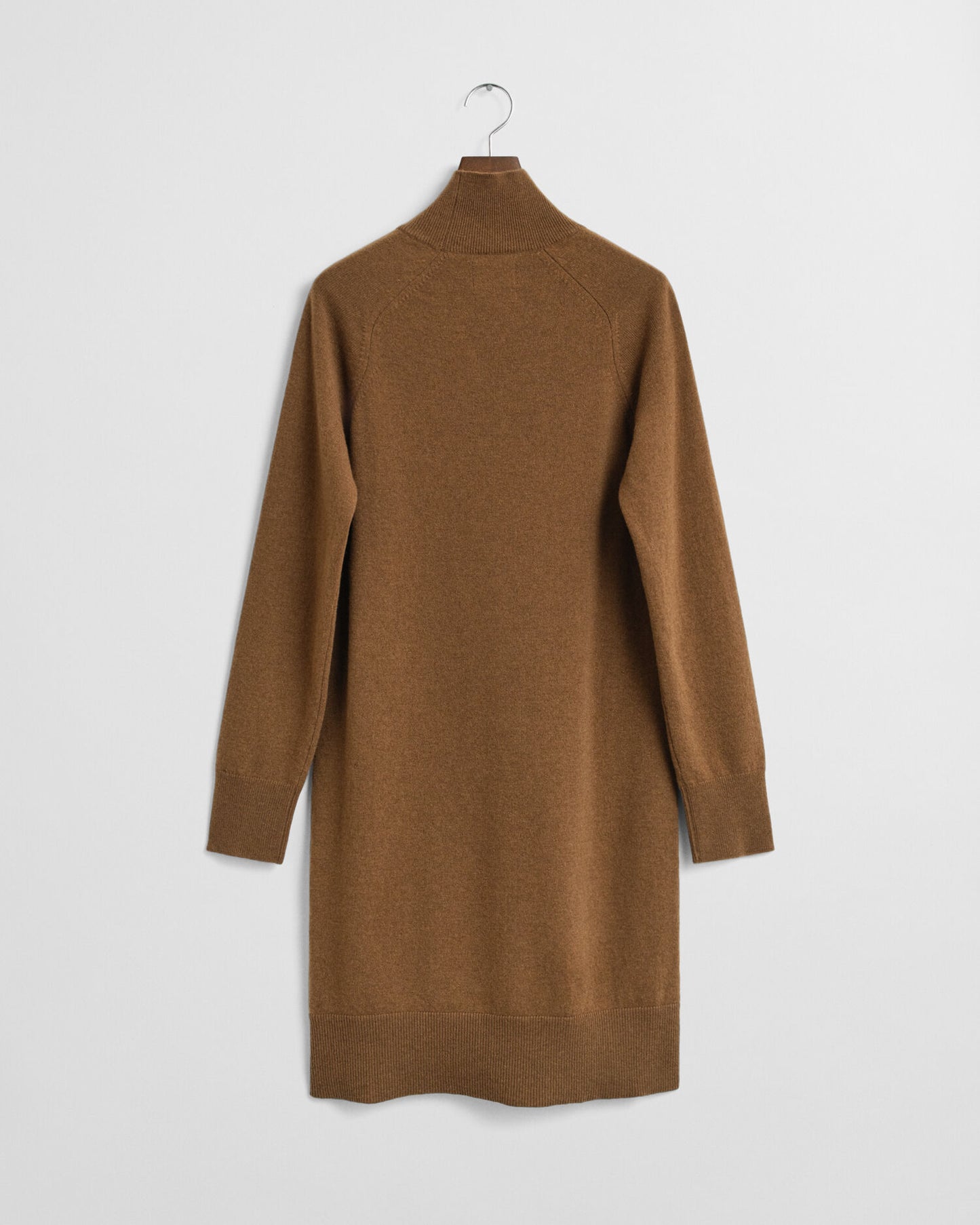 Robe en laine d'agneau superfine tricotée